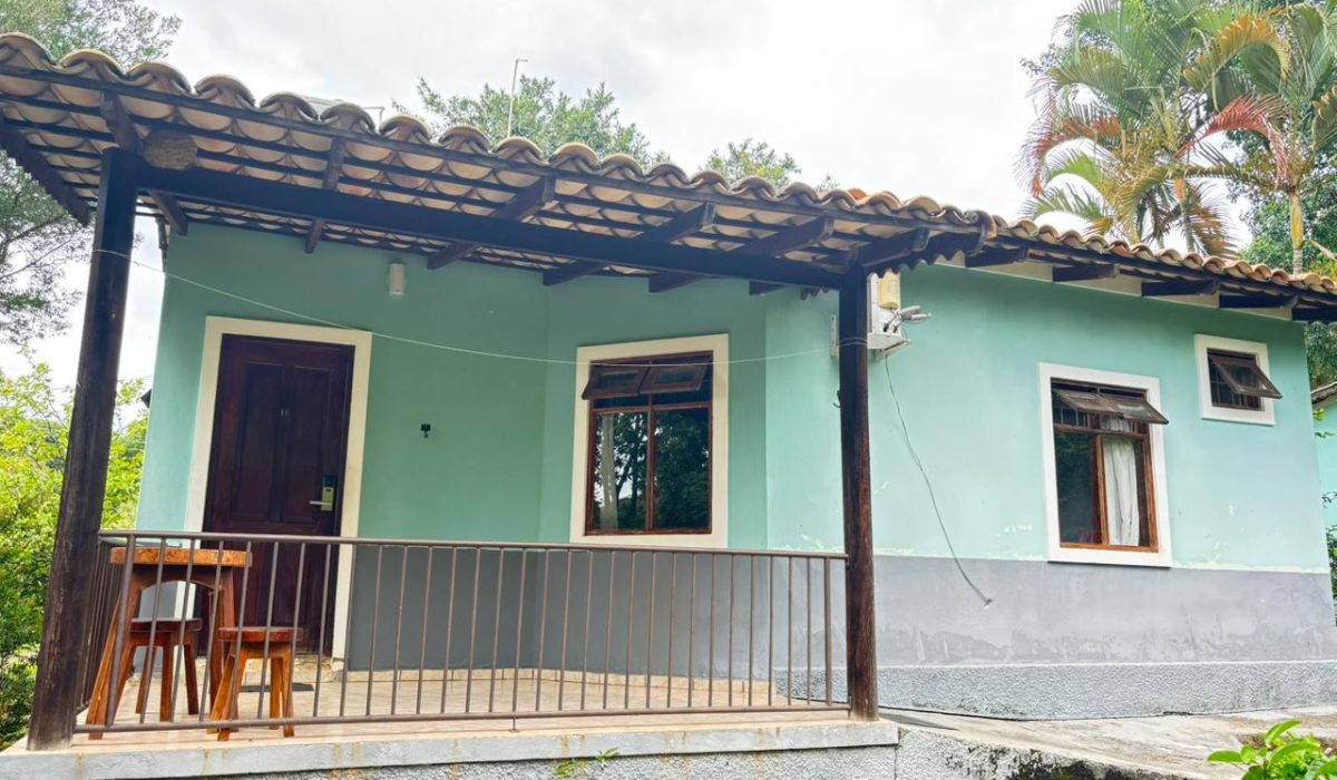 chale-quadruplo-pousada-casa-rosa-chapada-dos-veadeiros-2